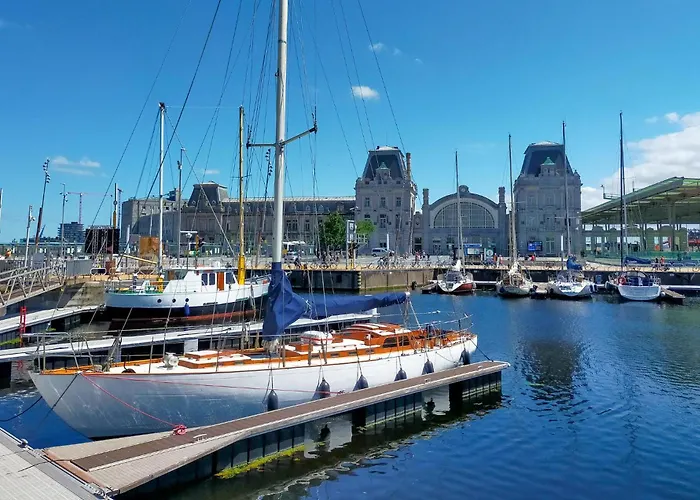 In With Wifi Apartment *